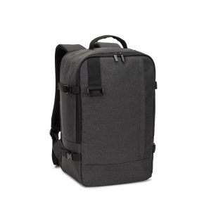 CIES. Mochila desenvolvida para cumprir as dimensões exigidas pelas companhias aéreas em poliéster reciclado 600D de alta densidade com acabamento repelente à água (20 L)