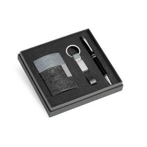 BRENDON. Kit de porta cartões, chaveiro e caneta esferográfica em c.sintético, metal e alumínio